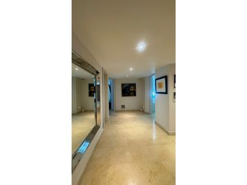 VENTA DE CASA EN BUEN SECTOR DE LA CIUDAD