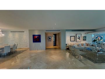 VENTA DE CASA EN BUEN SECTOR DE LA CIUDAD