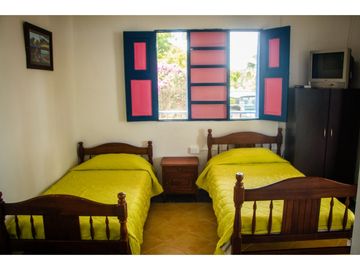SE VENDE HERMOSA FINCA POR DAS EN MONTENEGRO QUINDIO