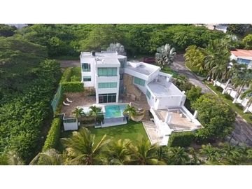 VENDO ESPECTACULAR CASA EN BUEN SECTOR DE PRADOMAR