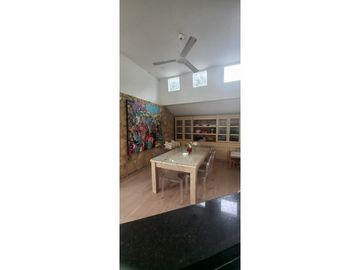 VENDO ESPECTACULAR CASA EN BUEN SECTOR DE PRADOMAR