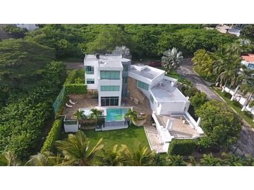 VENDO ESPECTACULAR CASA EN BUEN SECTOR DE PRADOMAR
