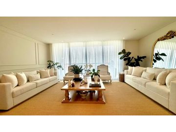 VENTA DE ESPECTACULAR APARTAMENTO AMPLIO EN SECTOR DE RIOMAR