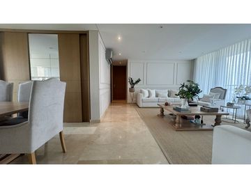 VENTA DE ESPECTACULAR APARTAMENTO AMPLIO EN SECTOR DE RIOMAR