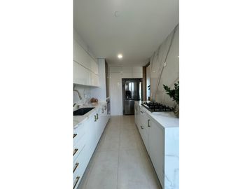 VENTA DE ESPECTACULAR APARTAMENTO AMPLIO EN SECTOR DE RIOMAR