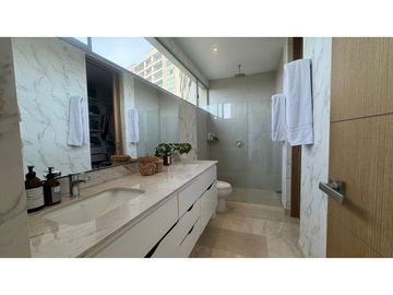 VENTA DE ESPECTACULAR APARTAMENTO AMPLIO EN SECTOR DE RIOMAR