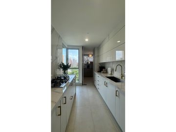 VENTA DE ESPECTACULAR APARTAMENTO AMPLIO EN SECTOR DE RIOMAR