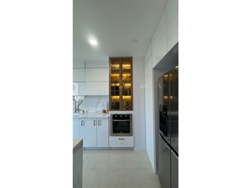 VENTA DE ESPECTACULAR APARTAMENTO AMPLIO EN SECTOR DE RIOMAR