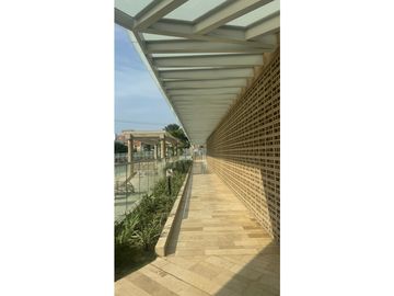 VENTA DE ESPECTACULAR APARTAMENTO AMPLIO EN SECTOR DE RIOMAR