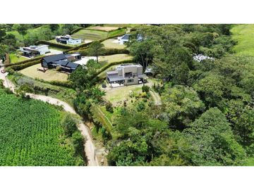 SE VENDE FINCA INDEPENDIENTE Y CON BOSQUE PRIVADO EN EL CARMEN DE VIBO