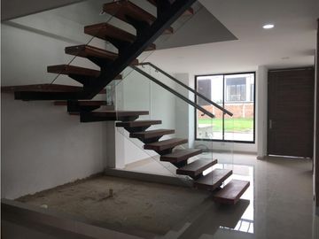 VENTA  CASA EN CONJUNTO MANANTIAL DE LAS MERCEDES JAMUNDI