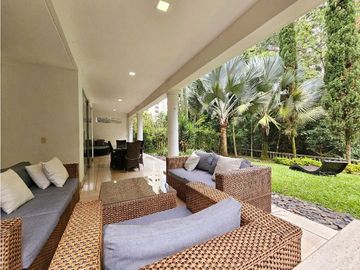 CASA EN SAN LUCAS CON JARDIN AMPLIO