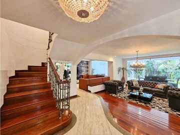 CASA EN SAN LUCAS CON JARDIN AMPLIO