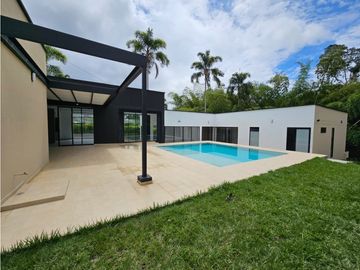 Casa campestre en condominio para la venta en Cerritos, Pereira!!!