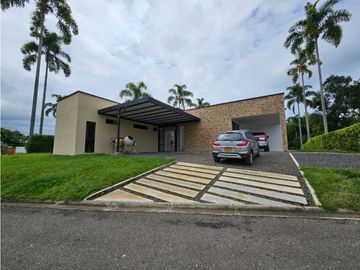 Casa campestre en condominio para la venta en Cerritos, Pereira!!!