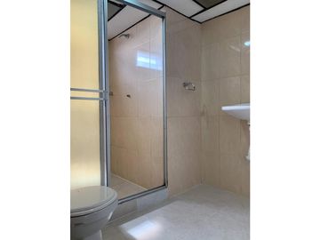 SE VENDE CASA CON MONTAJE PARA RESTUARANTE EN CIRCASIA