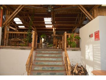 SE VENDE CASA CON MONTAJE PARA RESTUARANTE EN CIRCASIA