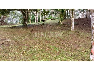 Oportunidad! Se Vende Terreno de Esquina Zona Alta - Altos del Maria