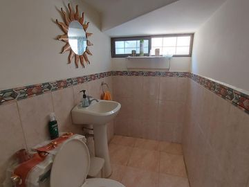 Venta de villa esquinera de cuatro dormitorios sector La Milina