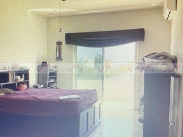 Residencia los Portales, Zuazua