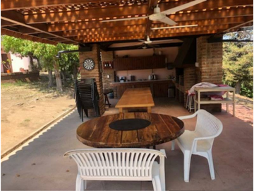 AMPLIA CASA EN CONDOMINIO DE LA CIUDAD DE LIMACHE