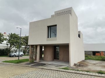 VENTA DE CASA RESIDENCIAL MONTERREAL - SAN PEDRO CHOLULA PUEBLA