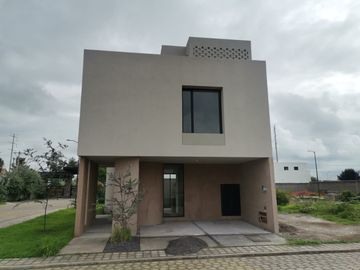 VENTA DE CASA RESIDENCIAL MONTERREAL - SAN PEDRO CHOLULA PUEBLA