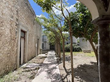 En venta Casona  muy cerca del zócalo de Mérida.