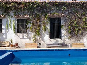 Casona Art Noveau Villa Allende. Ideal inversores.