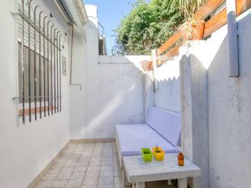 Chalet 3 ambientes reciclado a nuevo con patio - Martínez