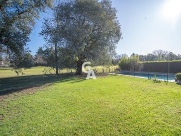 Casa en  Venta 5 ambientes  AL GOLF en Mayling Club de Campo