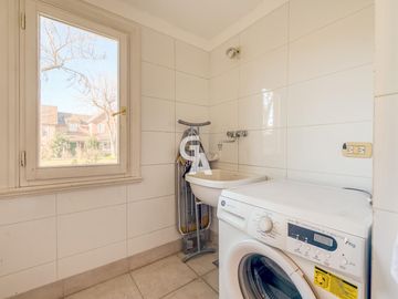 Casa en  Venta 5 ambientes  AL GOLF en Mayling Club de Campo