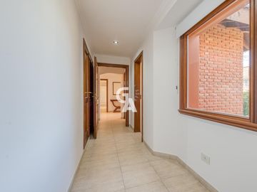 Casa en  Venta 5 ambientes  AL GOLF en Mayling Club de Campo