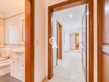 Casa en  Venta 5 ambientes  AL GOLF en Mayling Club de Campo