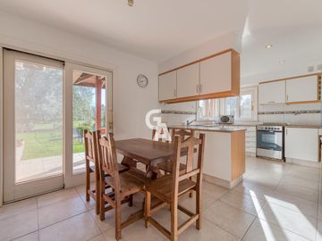 Casa en  Venta 5 ambientes  AL GOLF en Mayling Club de Campo