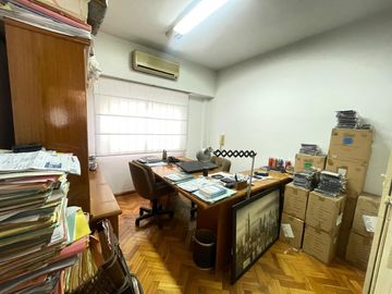 Departamento de 3 despachos en Venta - Ramos Mejia Centro