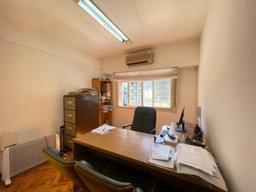 Departamento de 3 despachos en Venta - Ramos Mejia Centro