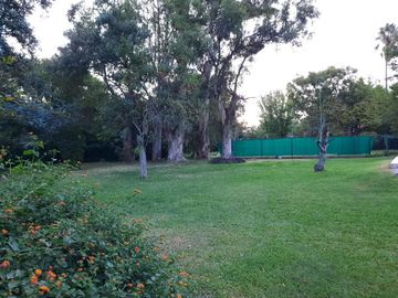 Se vende casa en Roldan 2500 m2 terreno.