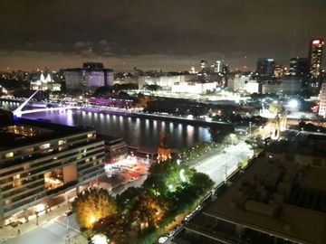 Torres del Yatch Piso Alto Impecable (opcional Renta U$S 3.300 por mes) pagado cambio oficial.