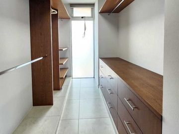 Casa en VENTA jardin de 200 m2 en LOMAS DIAMANTE