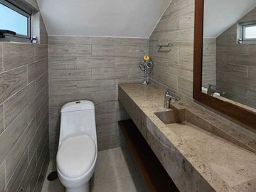 Casa en VENTA jardin de 200 m2 en LOMAS DIAMANTE