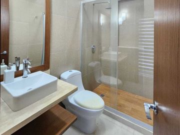 Casa en VENTA jardin de 200 m2 en LOMAS DIAMANTE