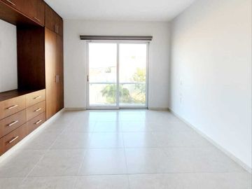 Casa en VENTA jardin de 200 m2 en LOMAS DIAMANTE