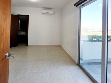 Casa en VENTA jardin de 200 m2 en LOMAS DIAMANTE