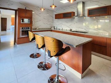 Casa en VENTA jardin de 200 m2 en LOMAS DIAMANTE