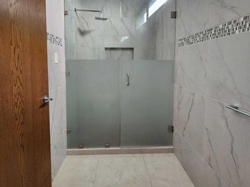 Casa en VENTA jardin de 200 m2 en LOMAS DIAMANTE