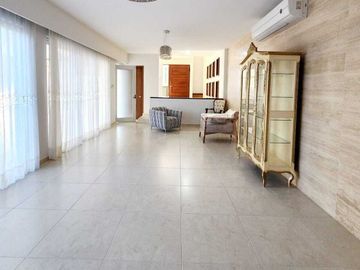 Casa en VENTA jardin de 200 m2 en LOMAS DIAMANTE