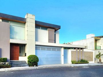 Casa en VENTA jardin de 200 m2 en LOMAS DIAMANTE