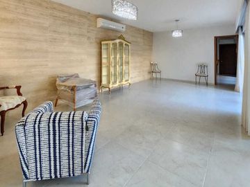 Casa en VENTA jardin de 200 m2 en LOMAS DIAMANTE