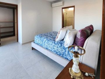 Casa en VENTA jardin de 200 m2 en LOMAS DIAMANTE